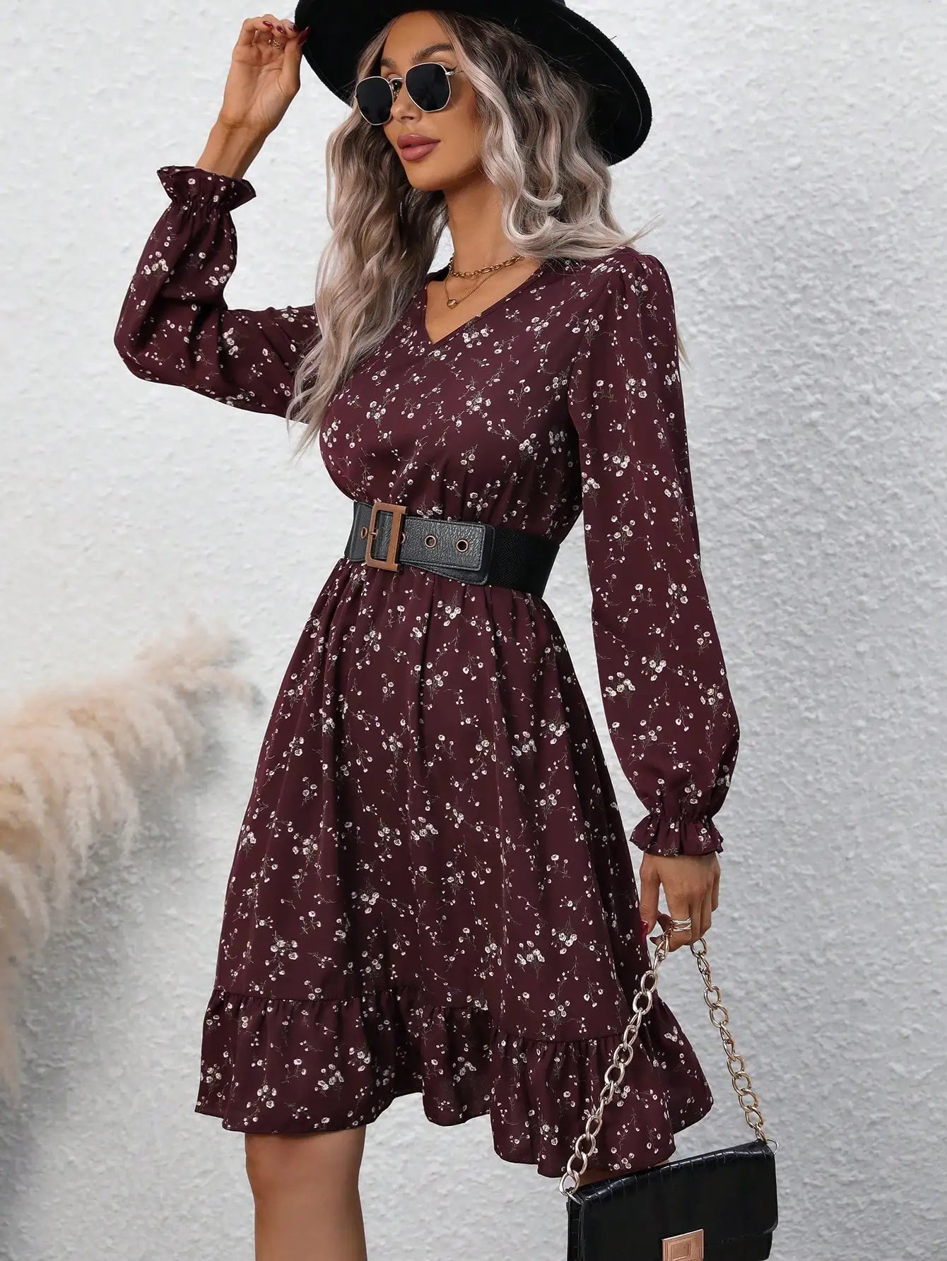 TAMBREET 2024 New Design Women's Dress Small V-neck Knee Length Dress Lace Long Sleeves Small Fresh Countryside Style