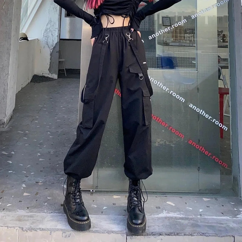 TAMBREET Black Cargo Pants Women Streetwear Harajuku Gothic High Waist Trousers Techwear Kpop Oversized Autumn Winter Loose Pants