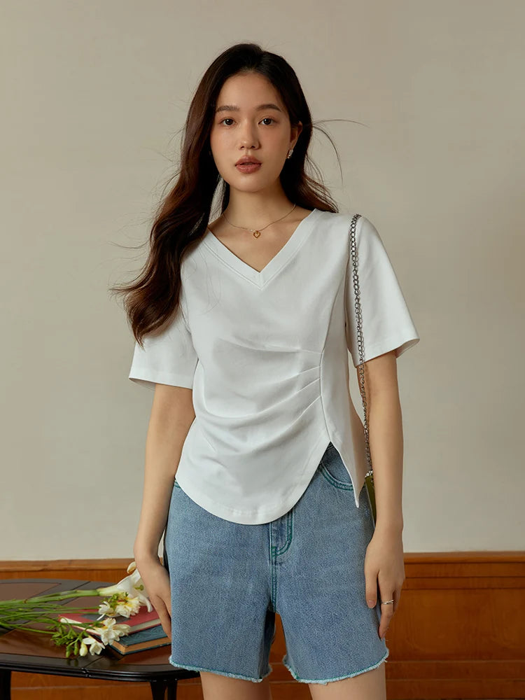 TAMBREET DUSHU Office Lady Irregular V-neck Pleated Shoulder Black T-shirt For Women's Summer 2024 New Basic White Top For Women