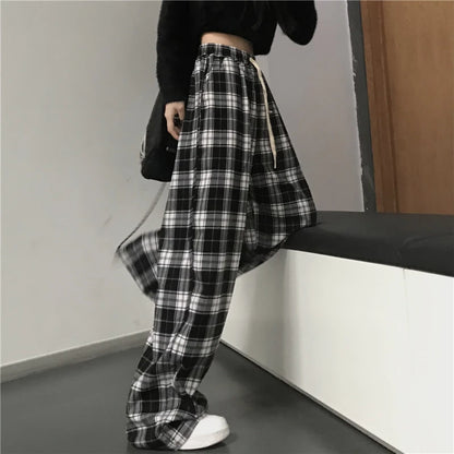 TAMBREET Oversize Women Sweatpants Fashion Black Plaid Casual Pants Baggy Elastic Waist Pockets Student Unisex Hip Hop Loose Trousers