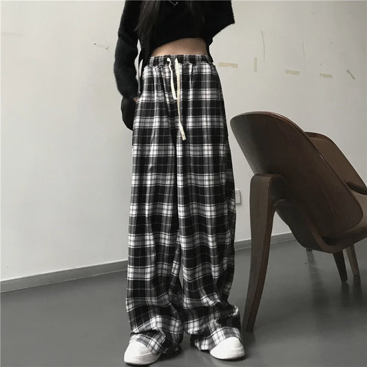 TAMBREET Oversize Women Sweatpants Fashion Black Plaid Casual Pants Baggy Elastic Waist Pockets Student Unisex Hip Hop Loose Trousers