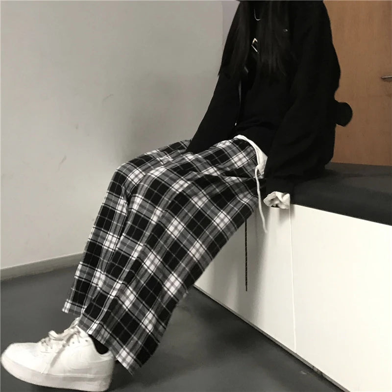 TAMBREET Oversize Women Sweatpants Fashion Black Plaid Casual Pants Baggy Elastic Waist Pockets Student Unisex Hip Hop Loose Trousers