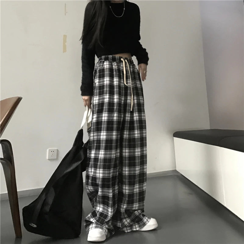 TAMBREET Oversize Women Sweatpants Fashion Black Plaid Casual Pants Baggy Elastic Waist Pockets Student Unisex Hip Hop Loose Trousers